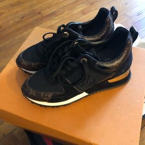 Louis vuitton sneakers